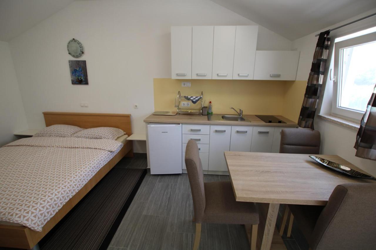 Labinci Apartments Green Garden חדר תמונה